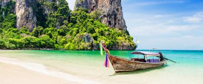 Long tail boats will bring you to the most beautiful beaches in Thailand as part of your Discovery Tour. During the Projects Abroad Discovery Tour in Thailand you'll visit the most beautiful beaches by long tail boat.